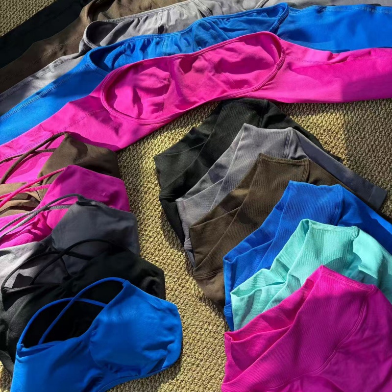 Completo Sportivo da Donna ad  - Herbal Yoga recensione e prezzo